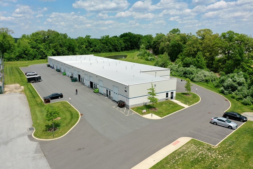 More Photos Of 400 Carson Dr, Bear Light Distribution For Lease