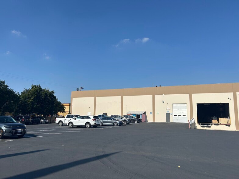 Primary Photo Of 12236 Sherman Way, North Hollywood Warehouse For Lease