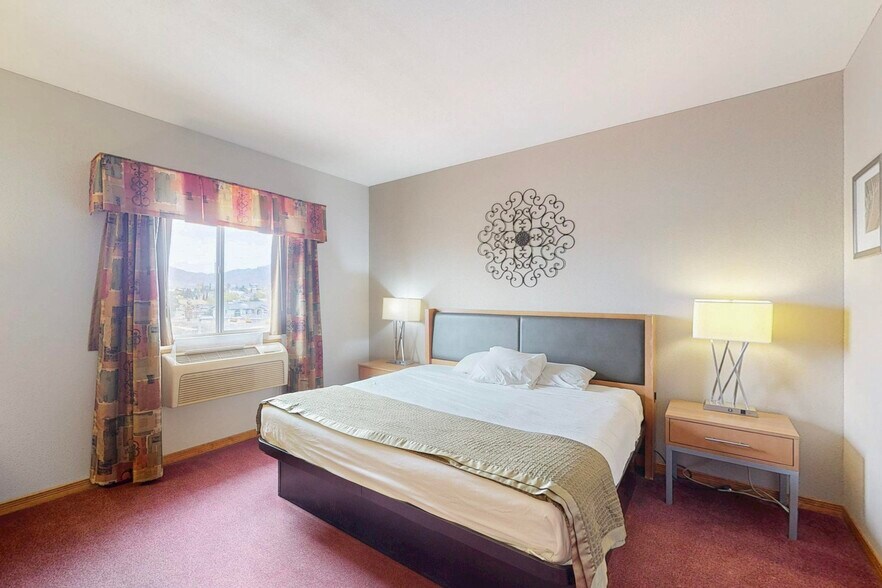 More Photos Of 5640 E Paisano Dr, El Paso Hotel For Sale