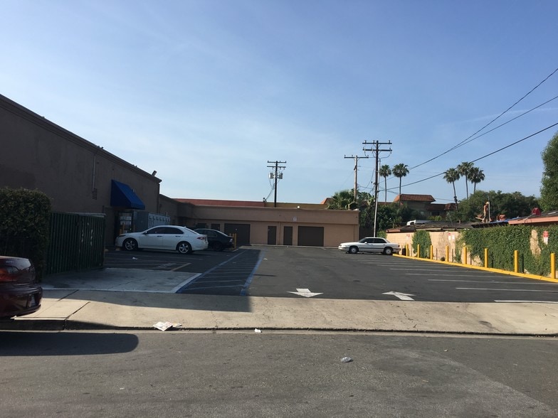 More Photos Of 901-915 N Euclid St, Anaheim Freestanding For Lease