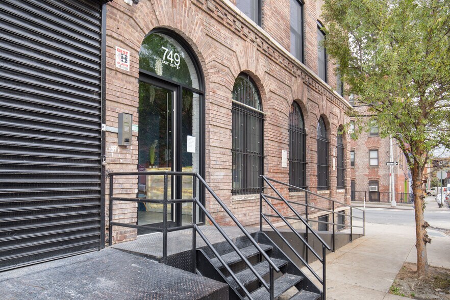 More Photos Of 749 E 135th St, Bronx Office For Sale