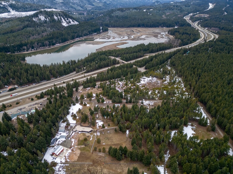 More Photos Of 180 Silver Ridge Ranch Rd, Easton Trailer Camper Park For Sale