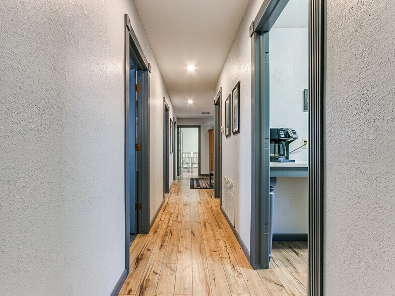 More Photos Of 2222 Westpark Dr, Norman Medical For Sale