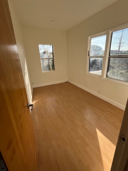 More Photos Of 931 N La Cienega Blvd, Los Angeles Storefront Retail Office For Lease