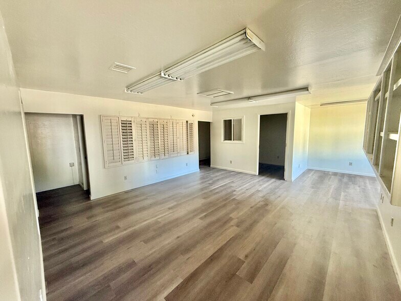 More Photos Of 13272 E Central Ave, Mayer General Retail For Lease