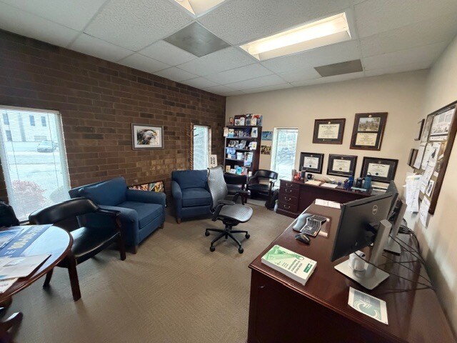 More Photos Of 120 Landmark Dr, Greensboro Warehouse For Lease