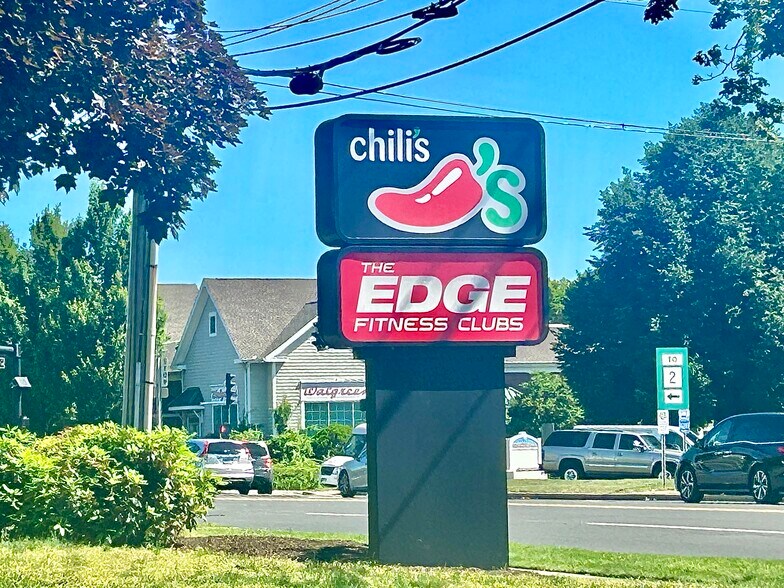 More Photos Of 14 Concord St, Glastonbury Office Residential For Lease