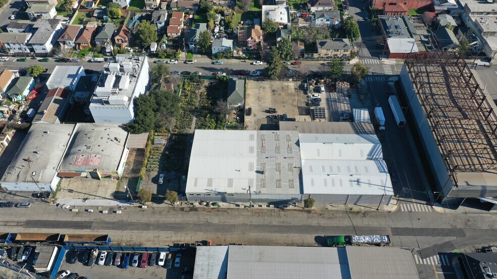 More Photos Of 2821 Union St, Oakland Warehouse For Lease