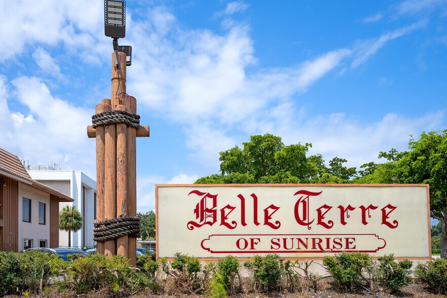 More Photos Of 7800 W Oakland Park Blvd, Sunrise Medical For Sale