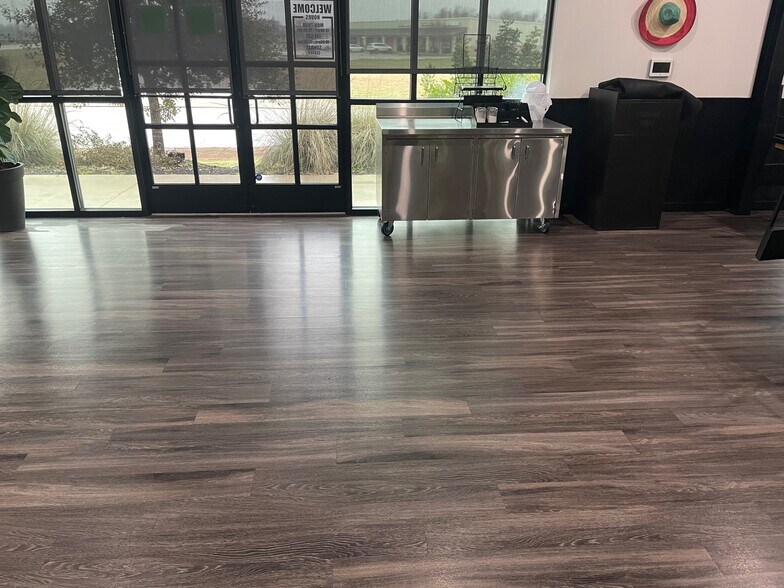 More Photos Of 313 FM 1103, Cibolo Freestanding For Lease