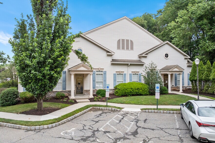Primary Photo Of 670 Woodbourne Rd, Langhorne Medical For Sale