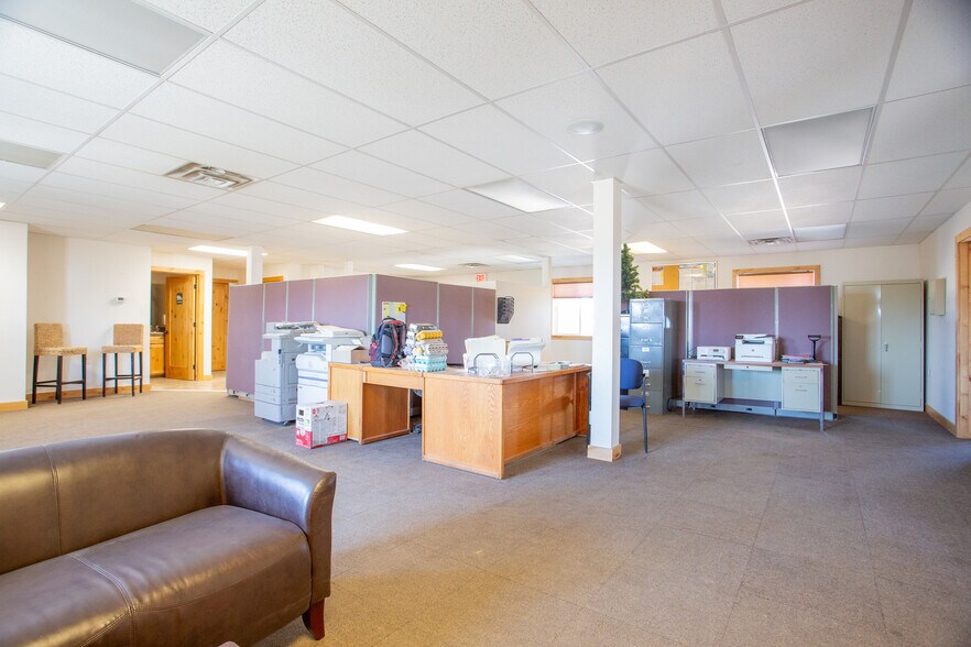More Photos Of 4319 16th Ave W, Williston Industrial For Lease