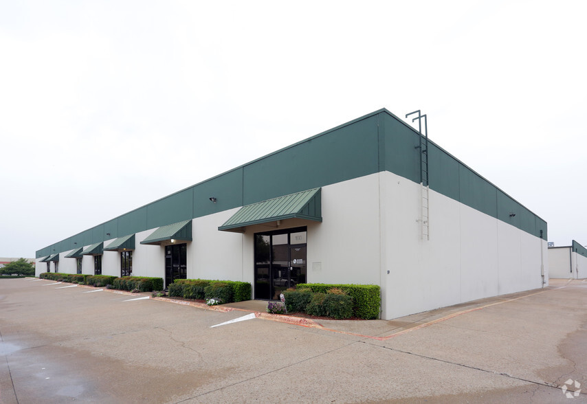 Primary Photo Of 2520-2530 Tarpley Rd, Carrollton Showroom For Lease