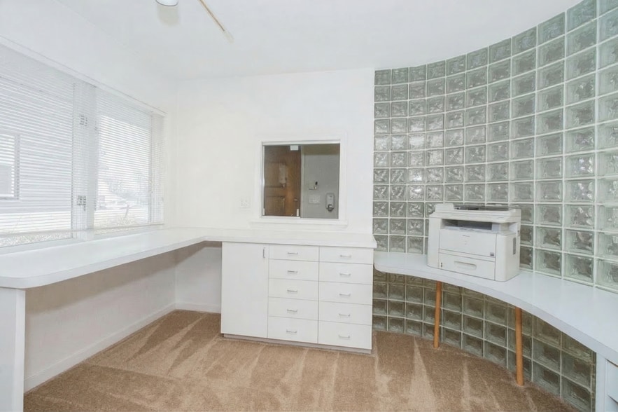 More Photos Of 107 Nelson Ave, Staten Island Office For Lease