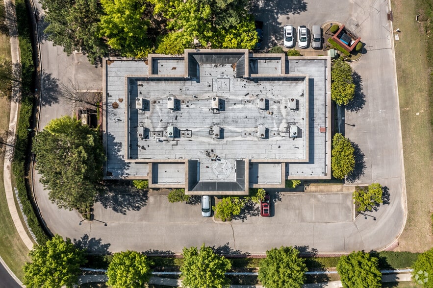 More Photos Of 3760 Business Park, Germantown Office For Sale