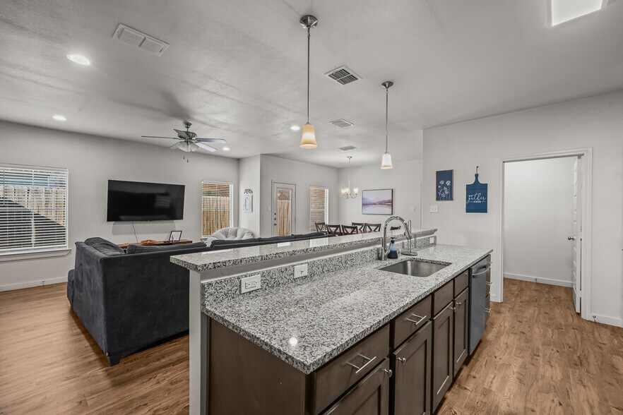 More Photos Of 2602 135th St, Lubbock Apartments For Sale