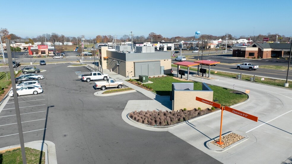 More Photos Of 35 Mooreland Dr, Springfield Restaurant For Sale