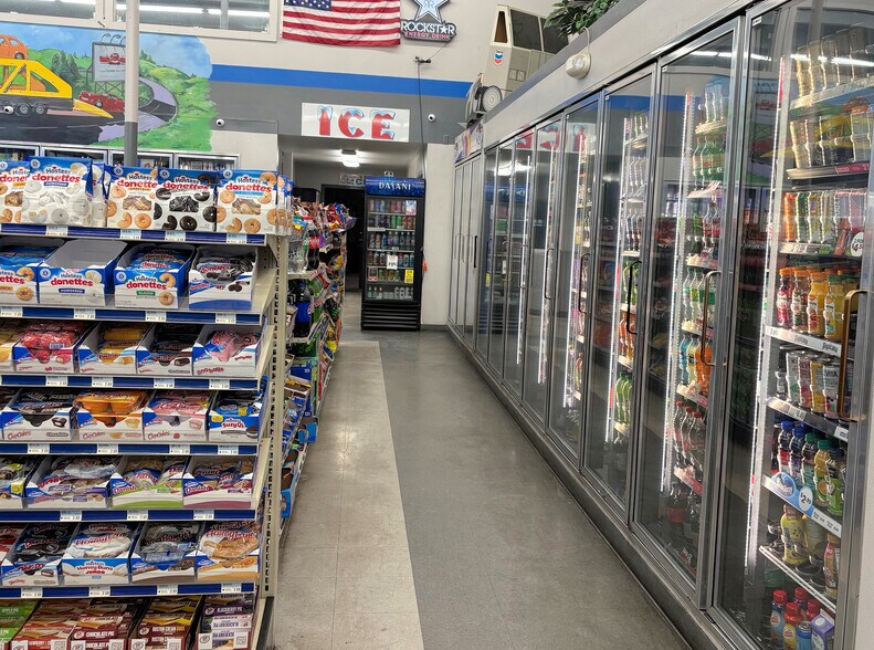 More Photos Of 4020 E Seltice Way, Post Falls Service Station For Sale