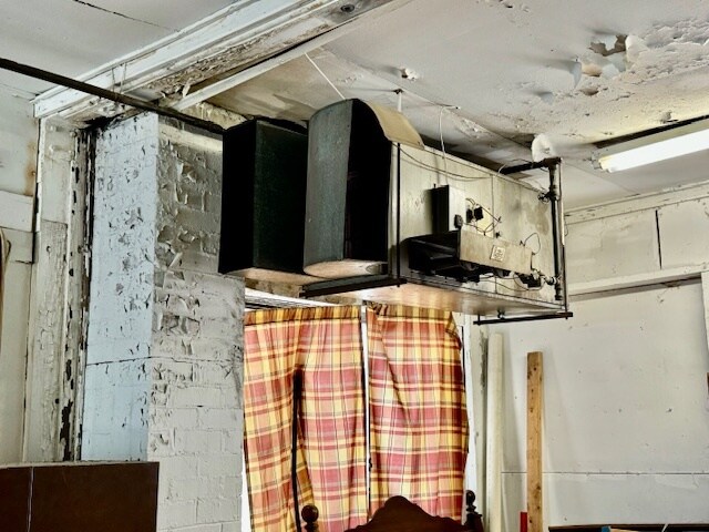 More Photos Of 11 S Walnut St, Englewood Auto Repair For Sale