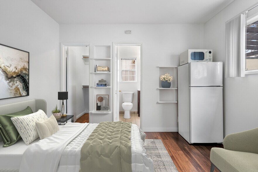 More Photos Of 1726 Abbot Kinney Blvd, Venice Apartments For Sale