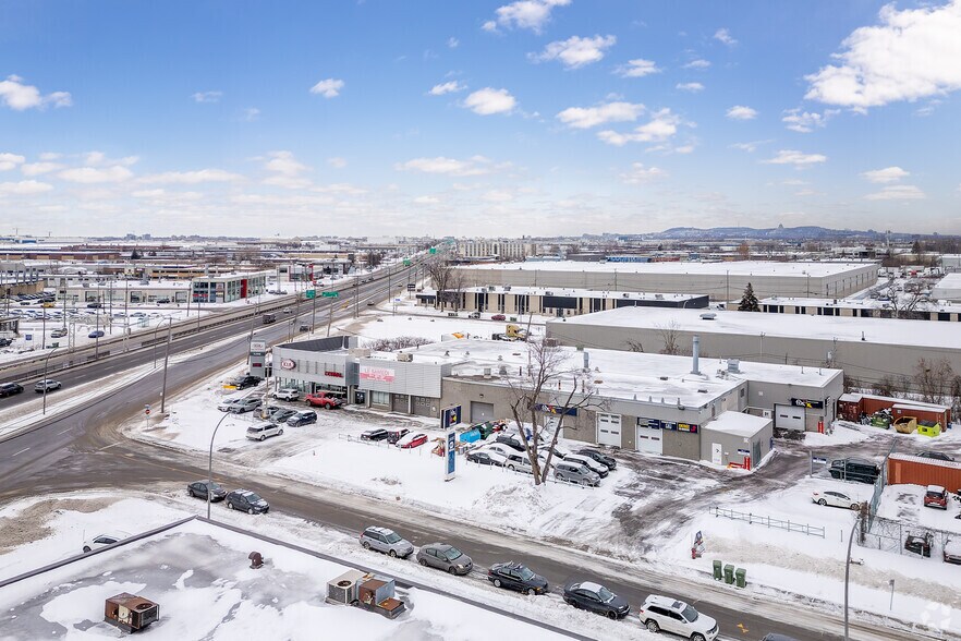 More Photos Of 230 Av Michel-Jasmin, Dorval Auto Dealership For Lease