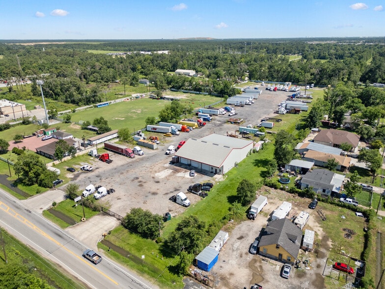 More Photos Of 6734 E Mount Houston Rd, Houston Warehouse For Sale