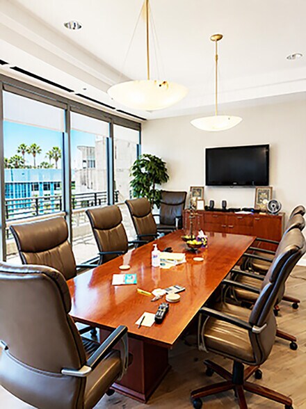 More Photos Of 121-189 S Orange Ave, Orlando Office Residential For Sale