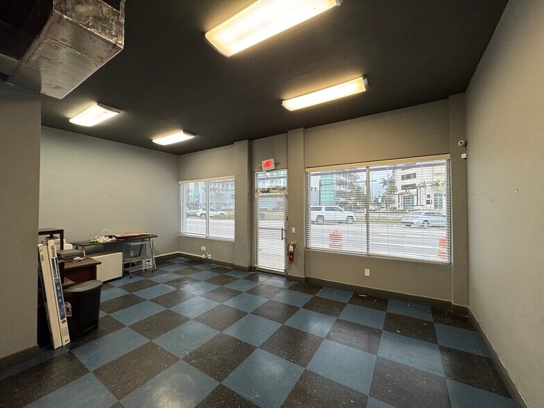 More Photos Of 203 S 21st Ave, Hollywood Office For Lease