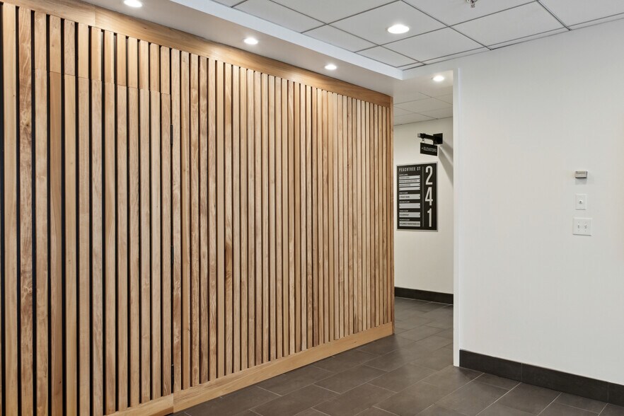 More Photos Of 241 Peachtree St NE, Atlanta Office For Lease