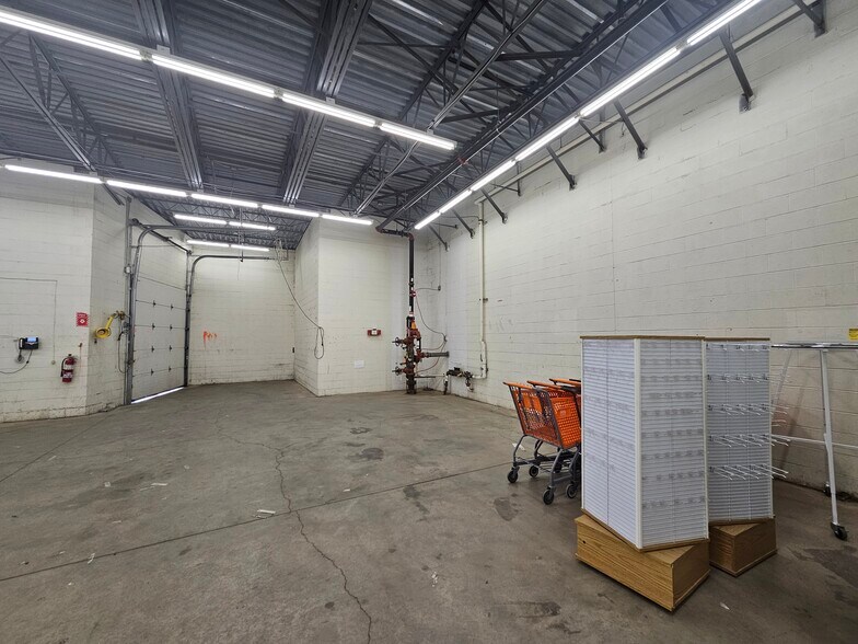 More Photos Of 15977-15981 State Route 170, Calcutta Freestanding For Lease