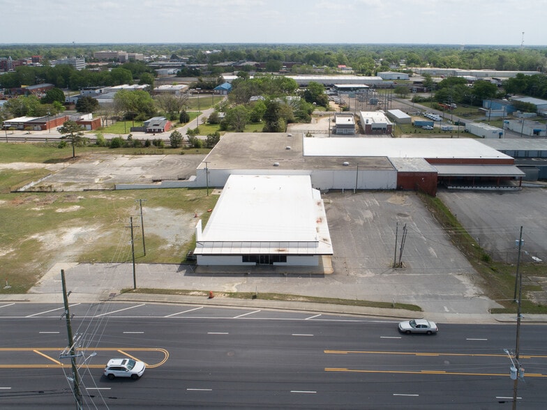 More Photos Of 301 Robeson St, Fayetteville Freestanding For Lease