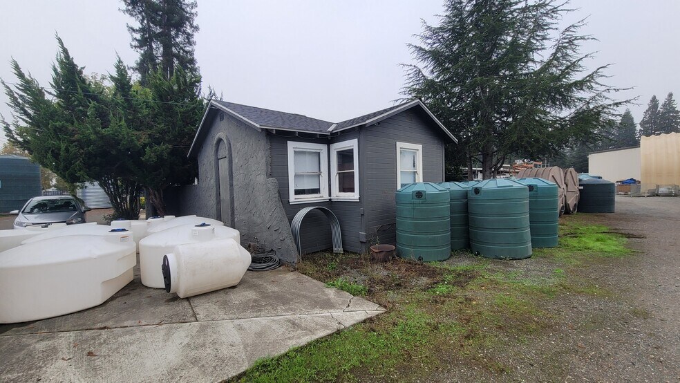 More Photos Of 4135 Santa Rosa Ave, Santa Rosa Warehouse For Lease