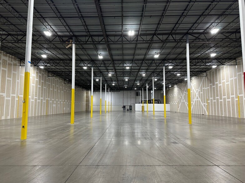 More Photos Of 12111-12151 Best Pl, Cincinnati Warehouse For Lease