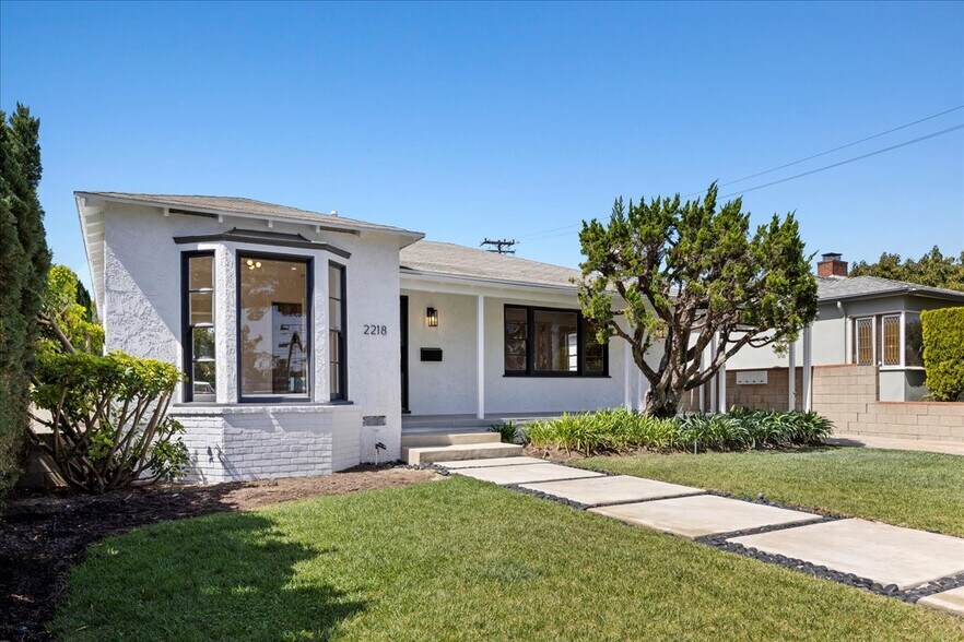 More Photos Of 2218 24th St, Santa Monica Apartments For Sale