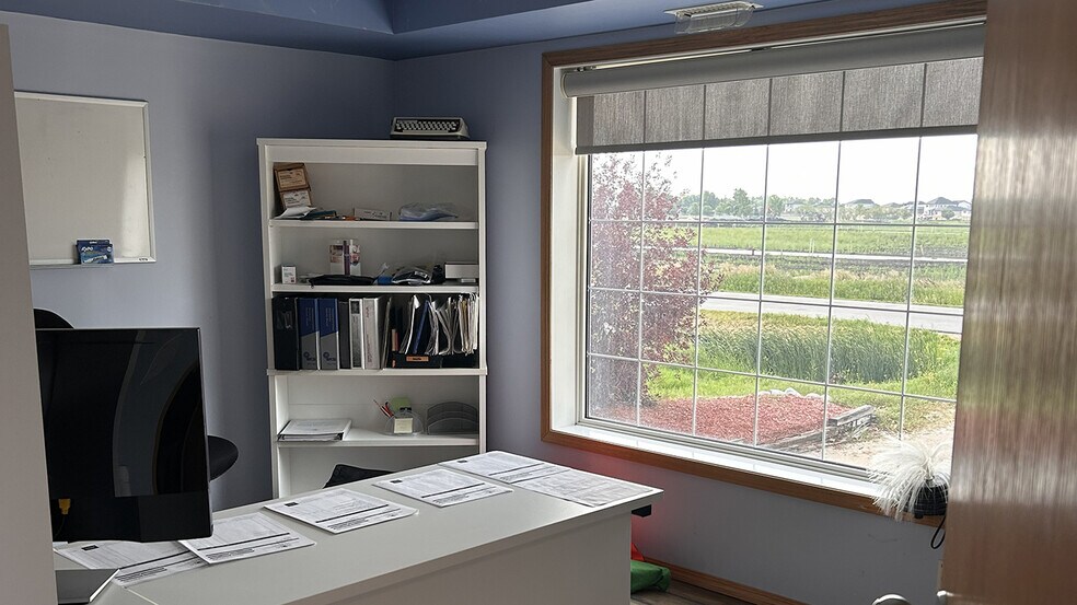 More Photos Of 270 Agri Park Rd, Oak Bluff Industrial For Lease