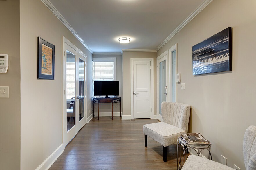 More Photos Of 2700 Larmon Ave, Nashville Office For Sale