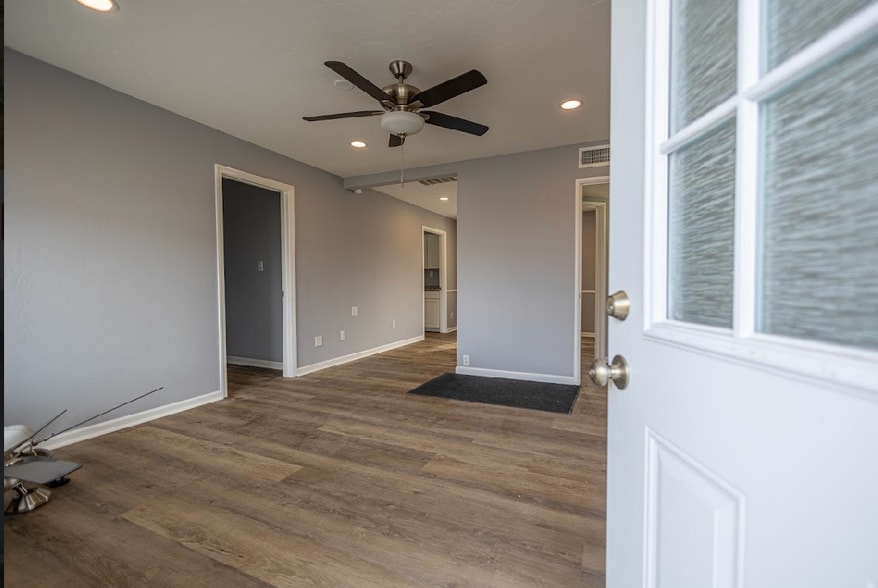 More Photos Of 3917 Stockdale Hwy, Bakersfield Medical For Sale