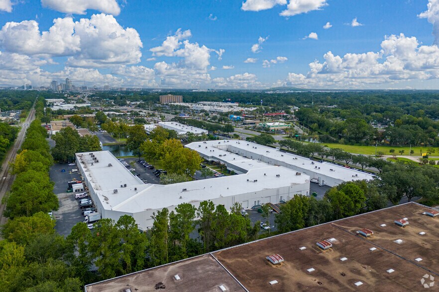 More Photos Of 3728 Philips Hwy, Jacksonville Unknown For Lease