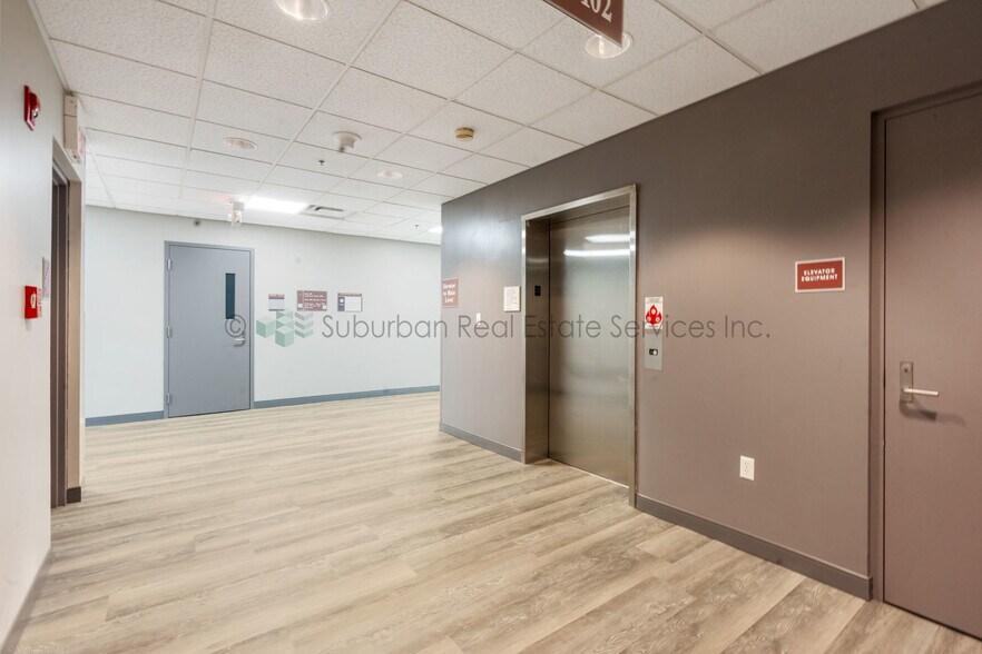 More Photos Of 1900 Ogden Ave, Aurora Office For Sale