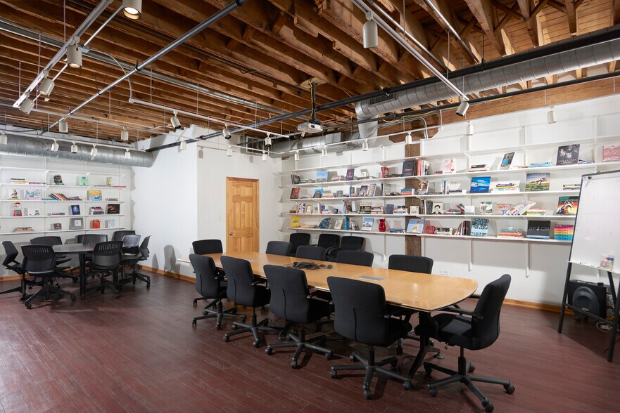 More Photos Of 812-814 N Franklin St, Chicago Loft Creative Space For Lease