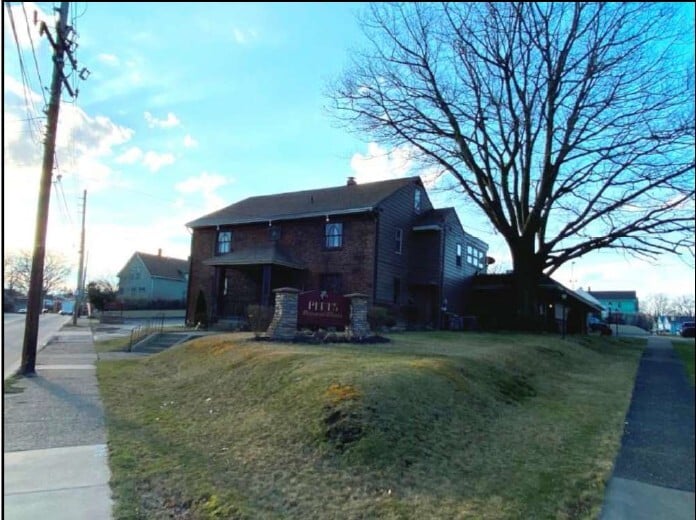 More Photos Of 2926 Pine Ave, Erie Office For Sale