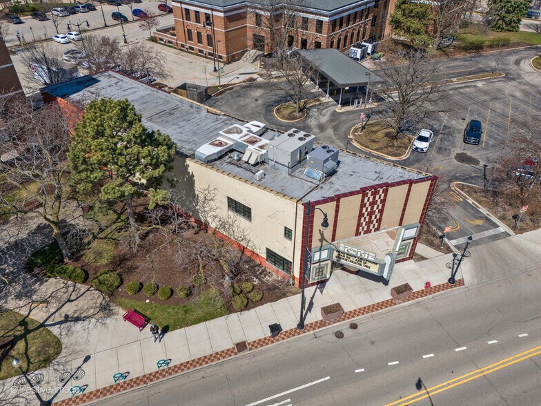 More Photos Of 7924 Lincoln Ave, Skokie Freestanding For Sale