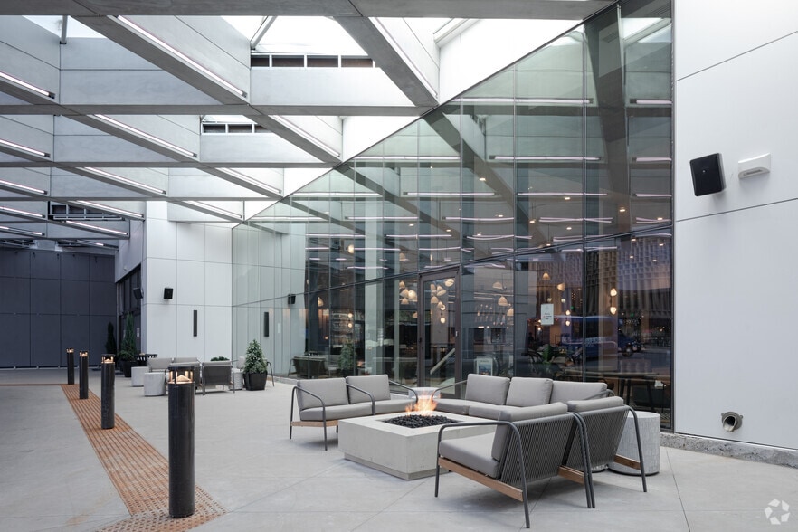 More Photos Of 1550 Court Pl, Denver Hotel For Lease