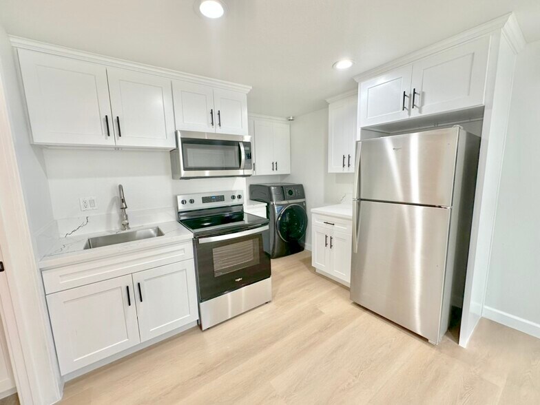 More Photos Of 10720 Charnock Rd, Los Angeles Multifamily For Sale