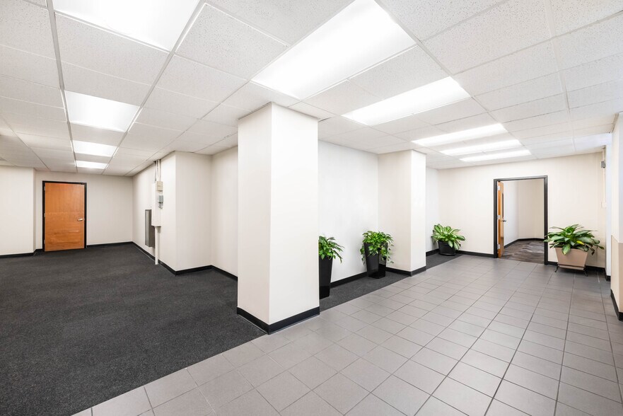 More Photos Of 1029 Vermont Ave NW, Washington Loft Creative Space For Lease