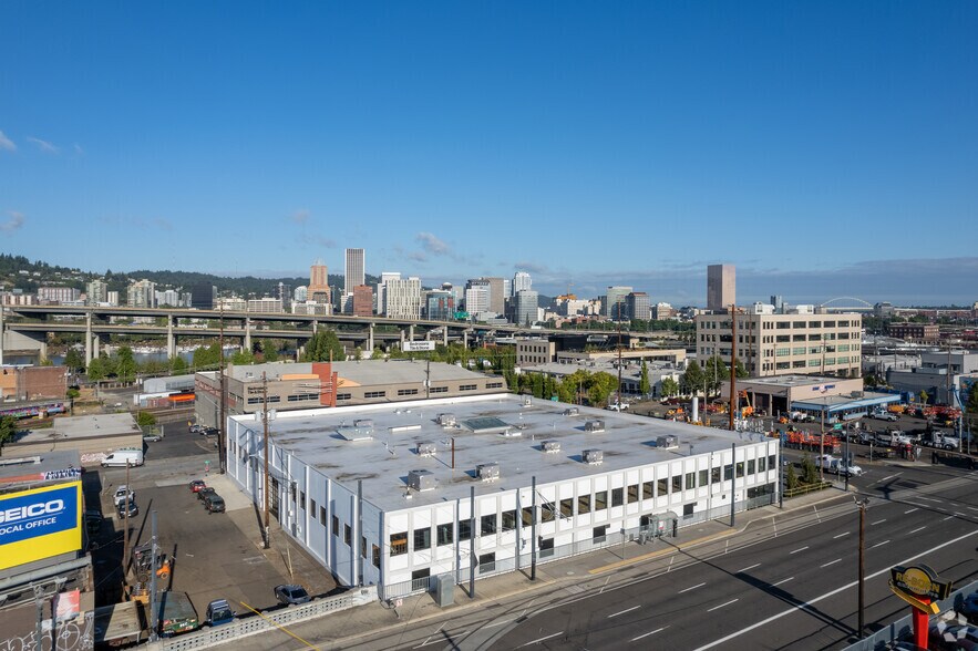 More Photos Of 350 SE Mill St, Portland Office For Lease