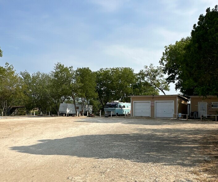 More Photos Of 10536 S US Highway 181, San Antonio Apartments For Sale