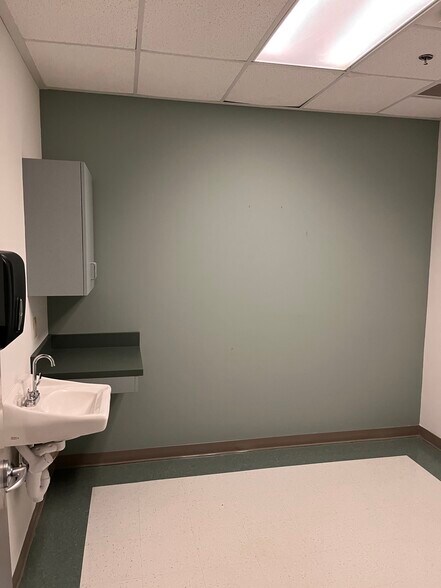 More Photos Of 1010 Medical Center Dr, Hardeeville Medical For Lease