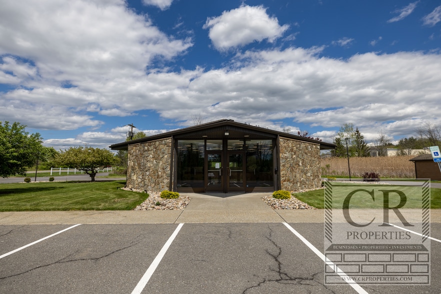 More Photos Of 6708 Route 9, Rhinebeck Bank For Lease
