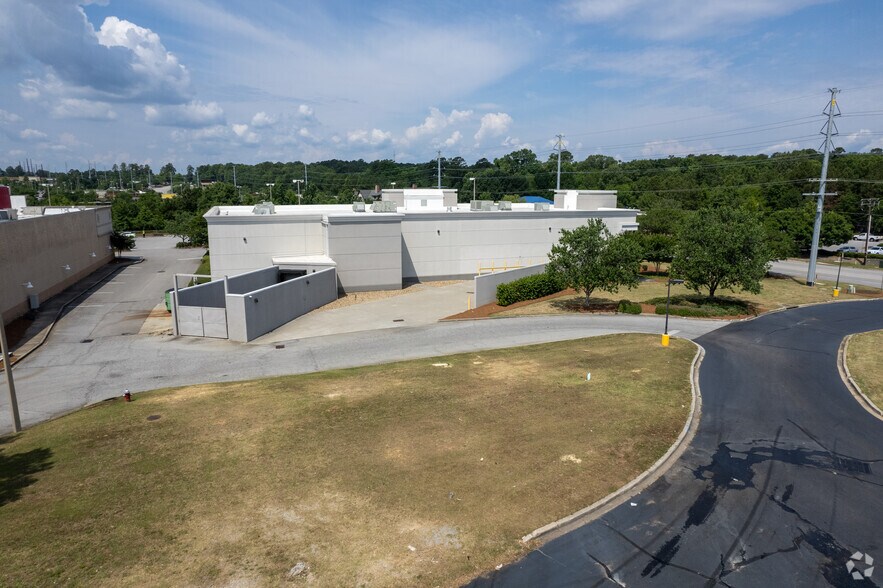 More Photos Of 1009-1260 Bower Pky, Columbia Unknown For Lease